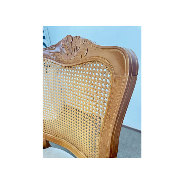 cadeiras somente para compor a imagem 93